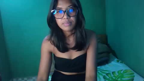 Snapshot of luna8184 chatting on 8, 3, 2026 luna8184 online show from 8, 3, 2026