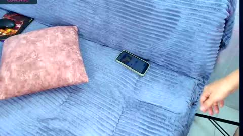 Snapshot of luna__logan chatting on 1, 10, 2025 luna__logan online show from 1, 10, 2025