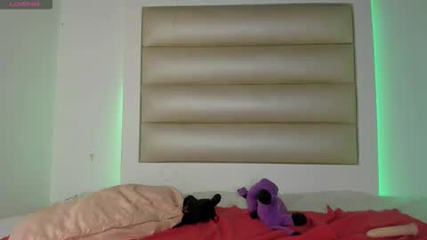 Snapshot of luna__scarlett chatting on 23, 10, 2025 luna online show from 23, 10, 2025
