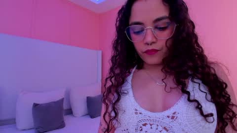 Snapshot of luna__vegga chatting on 14, 4, 2026 Luna online show from 14, 4, 2026