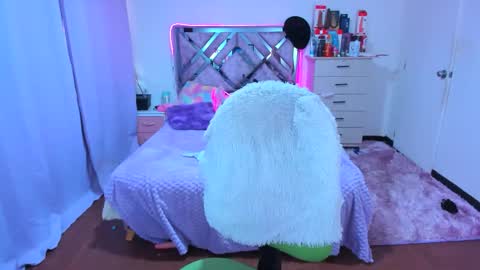 luna_analya online show from 4, 11, 2025