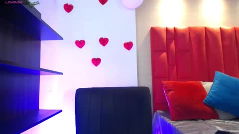 Luna And Titan  online show from 1, 3, 2026