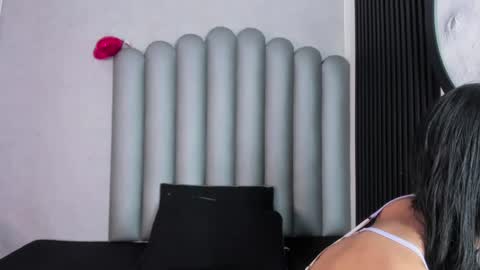 Snapshot of luna_bella_23 chatting on 6, 5, 2026 luna_bella_23 online show from 6, 5, 2026