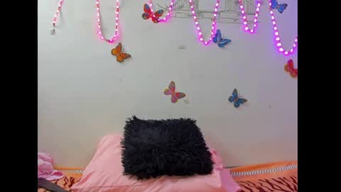 Snapshot of luna_bellla chatting on 21, 3, 2026 Luna online show from 21, 3, 2026