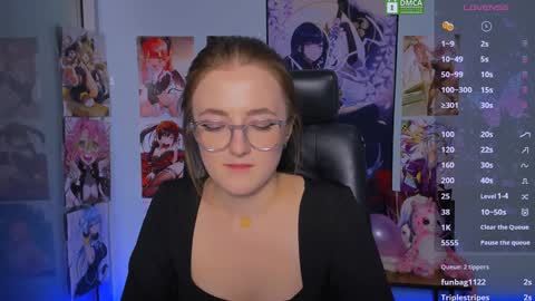 luna_berryy online show from 17, 1, 2025