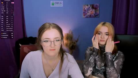 luna_berryy online show from 21, 1, 2025