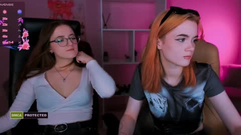 luna_berryy online show from 28, 1, 2025