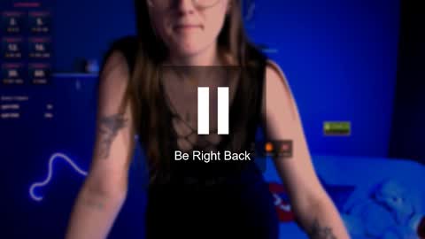 luna_berryy online show from 13, 2, 2025