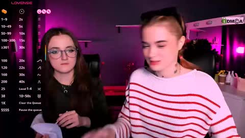 luna_berryy online show from 1, 3, 2025