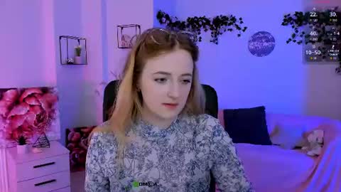 Snapshot of luna_berryy chatting on 11, 7, 2026 luna_berryy online show from 11, 7, 2026