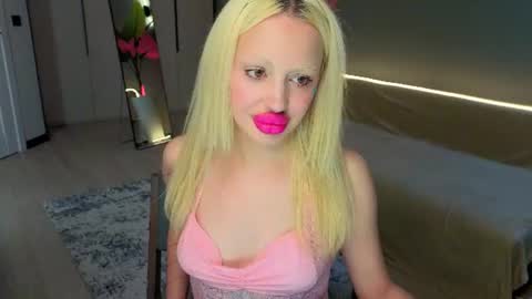 Snapshot of luna_beverly chatting on 26, 6, 2026 luna_beverly online show from 26, 6, 2026