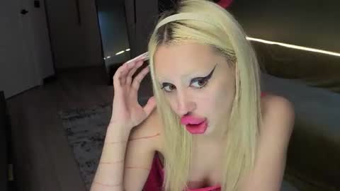 Snapshot of luna_beverly chatting on 28, 6, 2026 luna_beverly online show from 28, 6, 2026