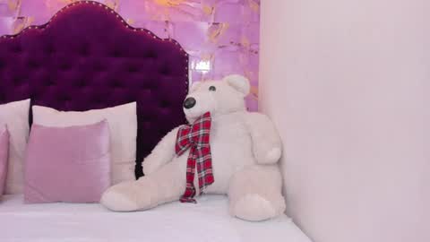 Snapshot of luna_bloomm_ chatting on 1, 7, 2026 Luna Bloom online show from 1, 7, 2026