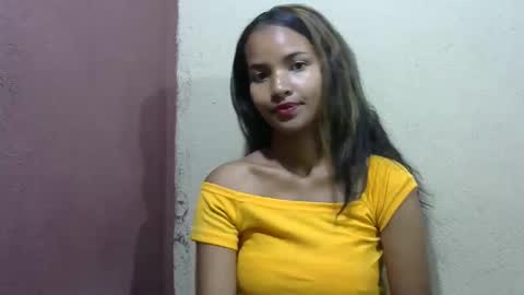 Snapshot of luna_cherry0 chatting on 16, 4, 2026 Laura online show from 16, 4, 2026