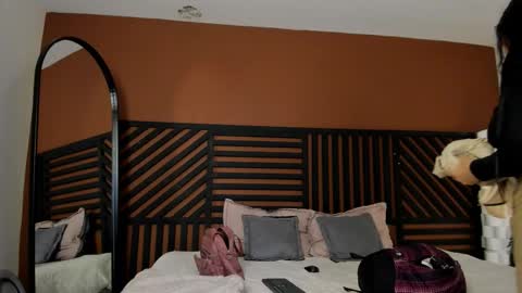 luna_cute14 online show from 8, 3, 2026