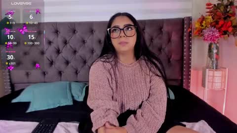 luna_cute14 online show from 10, 4, 2026