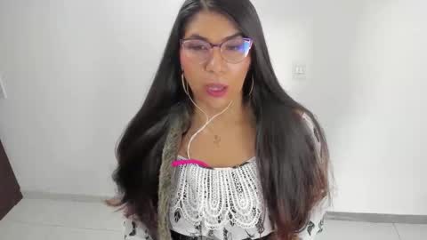 luna  online show from 25, 3, 2026