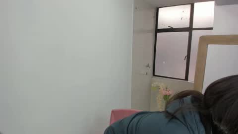 Snapshot of luna_dumont chatting on 1, 5, 2026 luna online show from 1, 5, 2026
