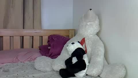 maskedmalkia online show from 2, 3, 2026