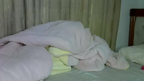 Snapshot of luna_empress chatting on 24, 4, 2026 maskedmalkia online show from 24, 4, 2026