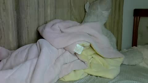 Snapshot of luna_empress chatting on 25, 4, 2026 maskedmalkia online show from 25, 4, 2026