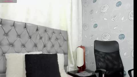 Snapshot of luna_evaa chatting on 13, 11, 2025 Luna Eva online show from 13, 11, 2025