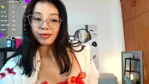 Luna Ferrer online show from 8, 6, 2026