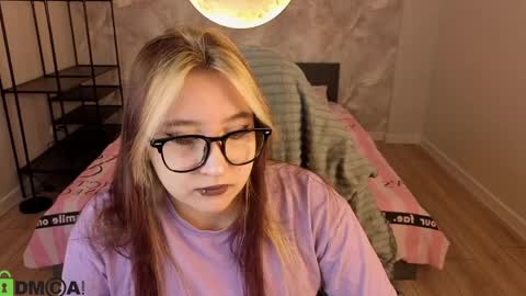 Snapshot of luna_host chatting on 7, 4, 2026 Luna Host online show from 7, 4, 2026