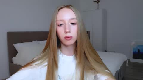 Luna online show from 25, 1, 2025