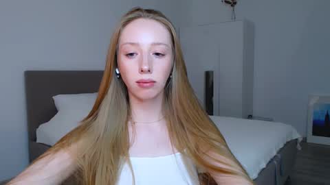 Luna online show from 22, 2, 2025