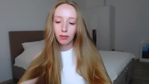 Luna online show from 26, 2, 2025