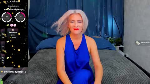 luna_lew1s online show from 6, 11, 2025