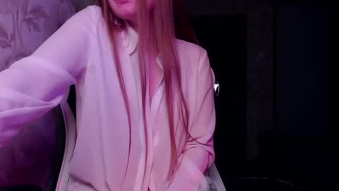 Luna online show from 3, 1, 2025