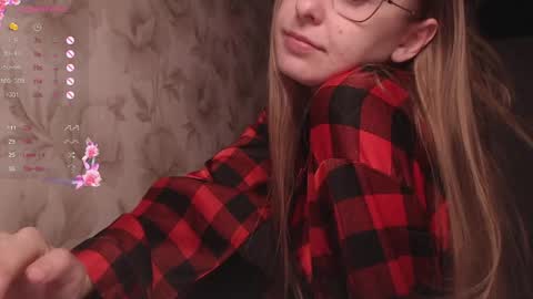 Snapshot of luna_loveisgood chatting on 11, 5, 2026 Luna online show from 11, 5, 2026