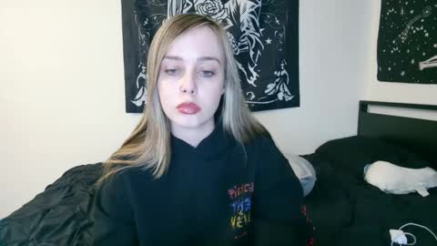 Luna online show from 15, 9, 2025