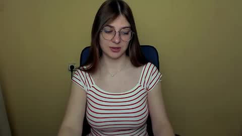 Snapshot of luna_lush_ chatting on 17, 4, 2026 Luna online show from 17, 4, 2026