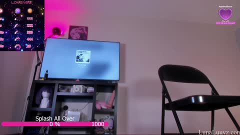 Snapshot of luna_luuvz chatting on 28, 9, 2025 Luna Luuvz online show from 28, 9, 2025