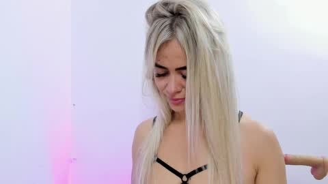 Snapshot of luna_marquez_ chatting on 26, 5, 2026 Luna Marquez online show from 26, 5, 2026