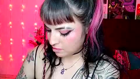 Snapshot of luna_ray420 chatting on 13, 12, 2024 MISS LUNA online show from 13, 12, 2024