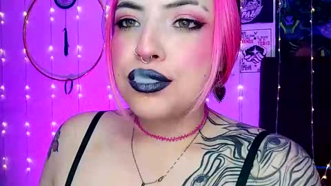 Snapshot of luna_ray420 chatting on 6, 2, 2025 MISS LUNA online show from 6, 2, 2025