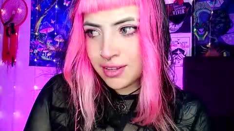 Snapshot of luna_ray420 chatting on 6, 3, 2025 MISS LUNA online show from 6, 3, 2025