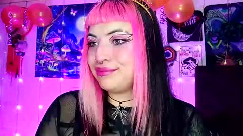 Snapshot of luna_ray420 chatting on 12, 3, 2025 MISS LUNA online show from 12, 3, 2025