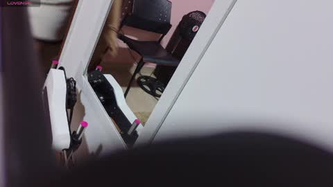 luna_rousse26 online show from 26, 5, 2026