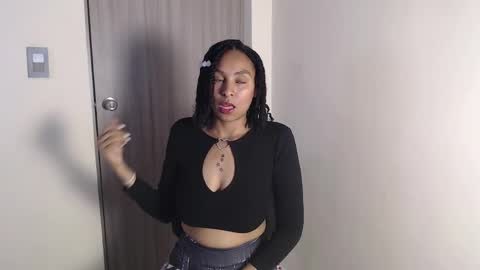 Snapshot of luna_veelvett chatting on 2, 4, 2026 luna online show from 2, 4, 2026