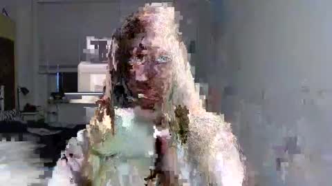 L U N A  online show from 29, 10, 2025