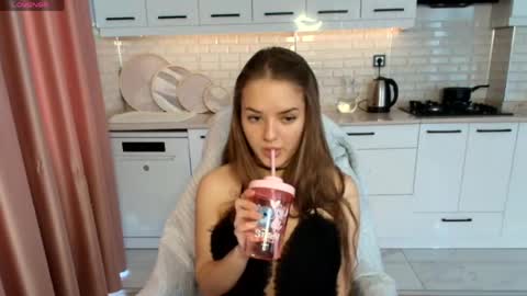Snapshot of lunaaaura chatting on 2, 4, 2026 Sophia online show from 2, 4, 2026