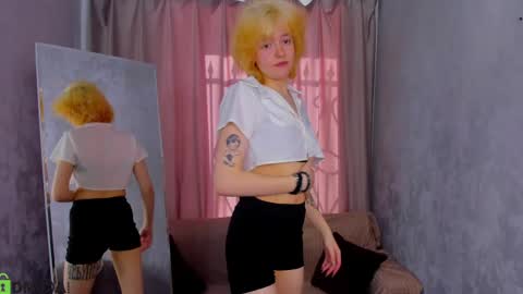 Snapshot of lunaabee chatting on 30, 4, 2026 Luna online show from 30, 4, 2026