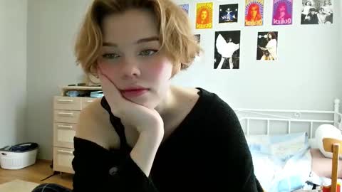Snapshot of lunaastar_ chatting on 9, 3, 2025 lunaastar_ online show from 9, 3, 2025