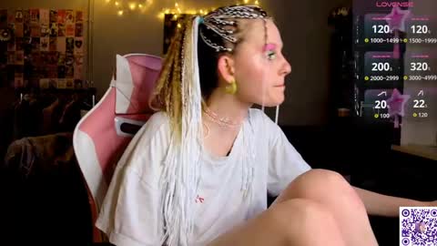 Snapshot of lunacyy chatting on 24, 5, 2026 Britney online show from 24, 5, 2026