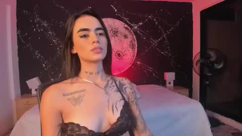Snapshot of lunaevans01 chatting on 21, 9, 2025 Luna  online show from 21, 9, 2025